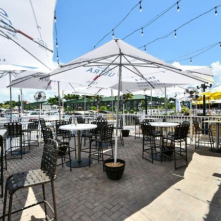 Remodeled, Huge Pool, Tiki Bar & Grill, Quiet Room Sarasota megye Kültér fotó